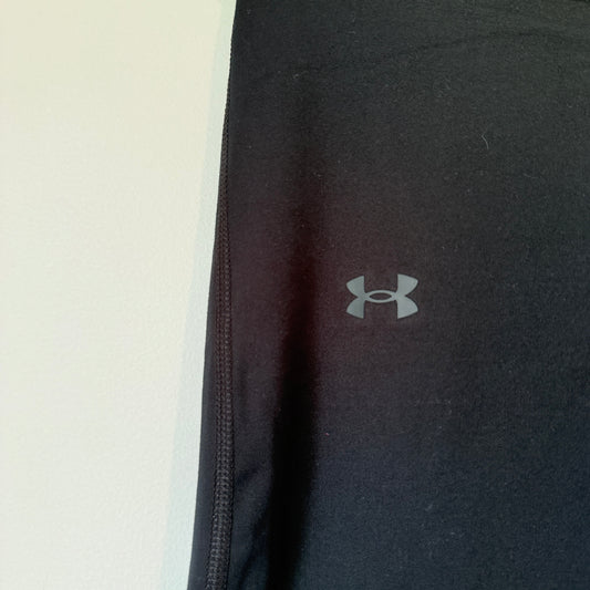 Under Armour Size 60cm Waist Black Performance Leggings
