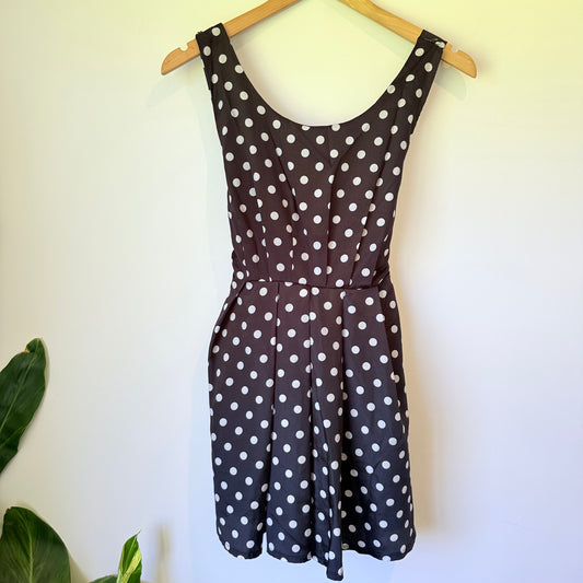 Unknown Brand U/Arm 34cm Black & White Polka Dot Sleeveless Dress