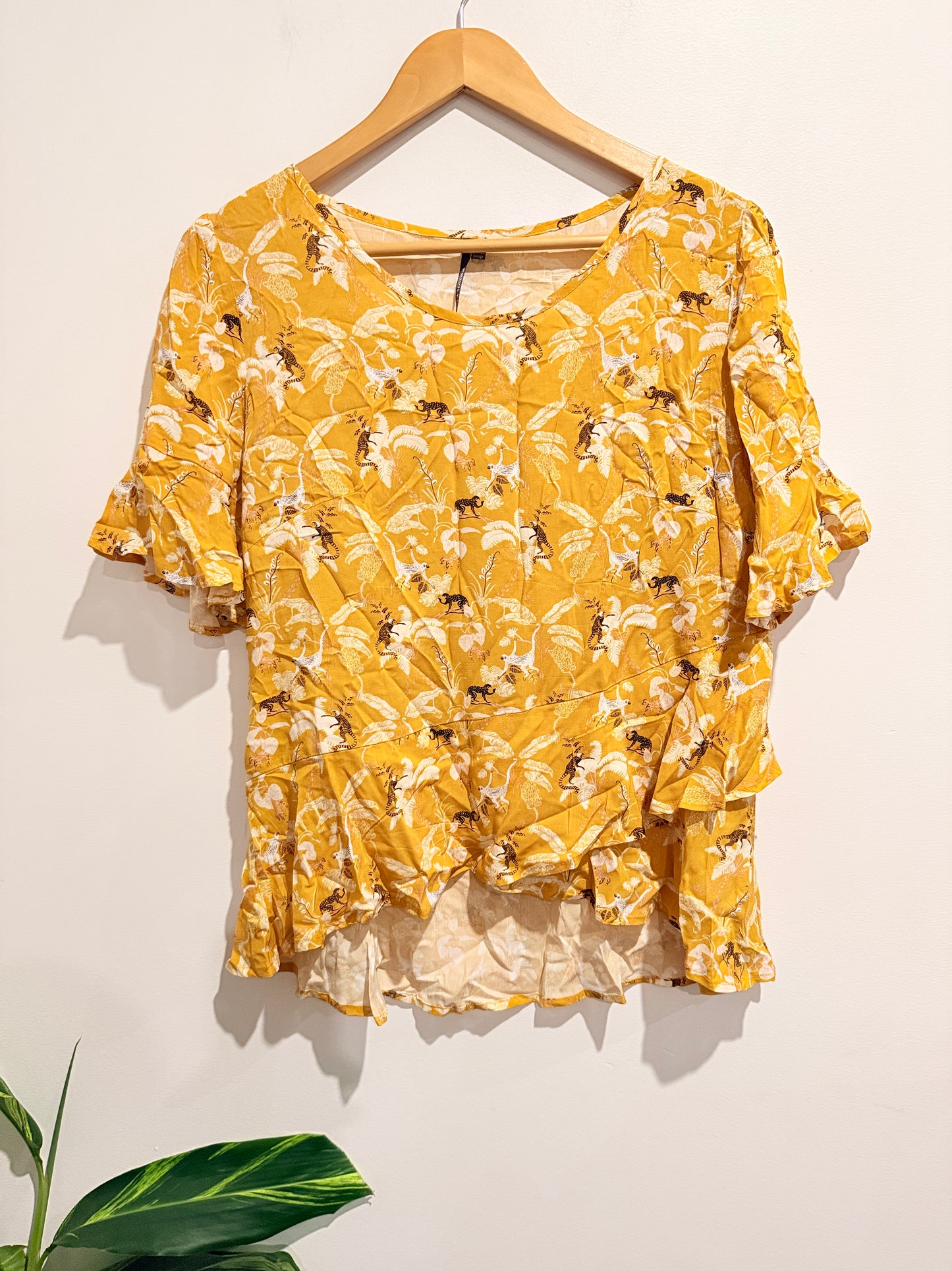 Privilege Australia Mustard Print Peplum Top – Size 10