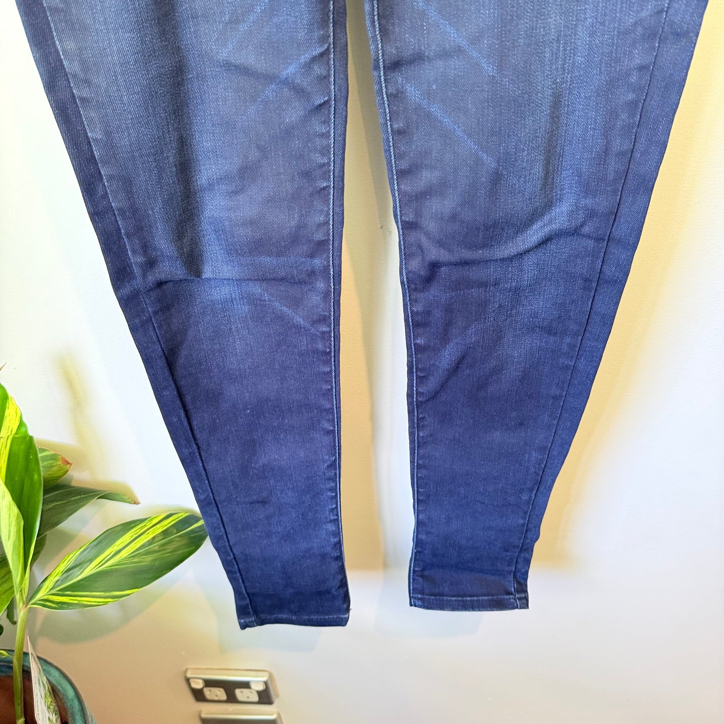 Levi Strauss Size 27 Dark Blue Skinny Jeans