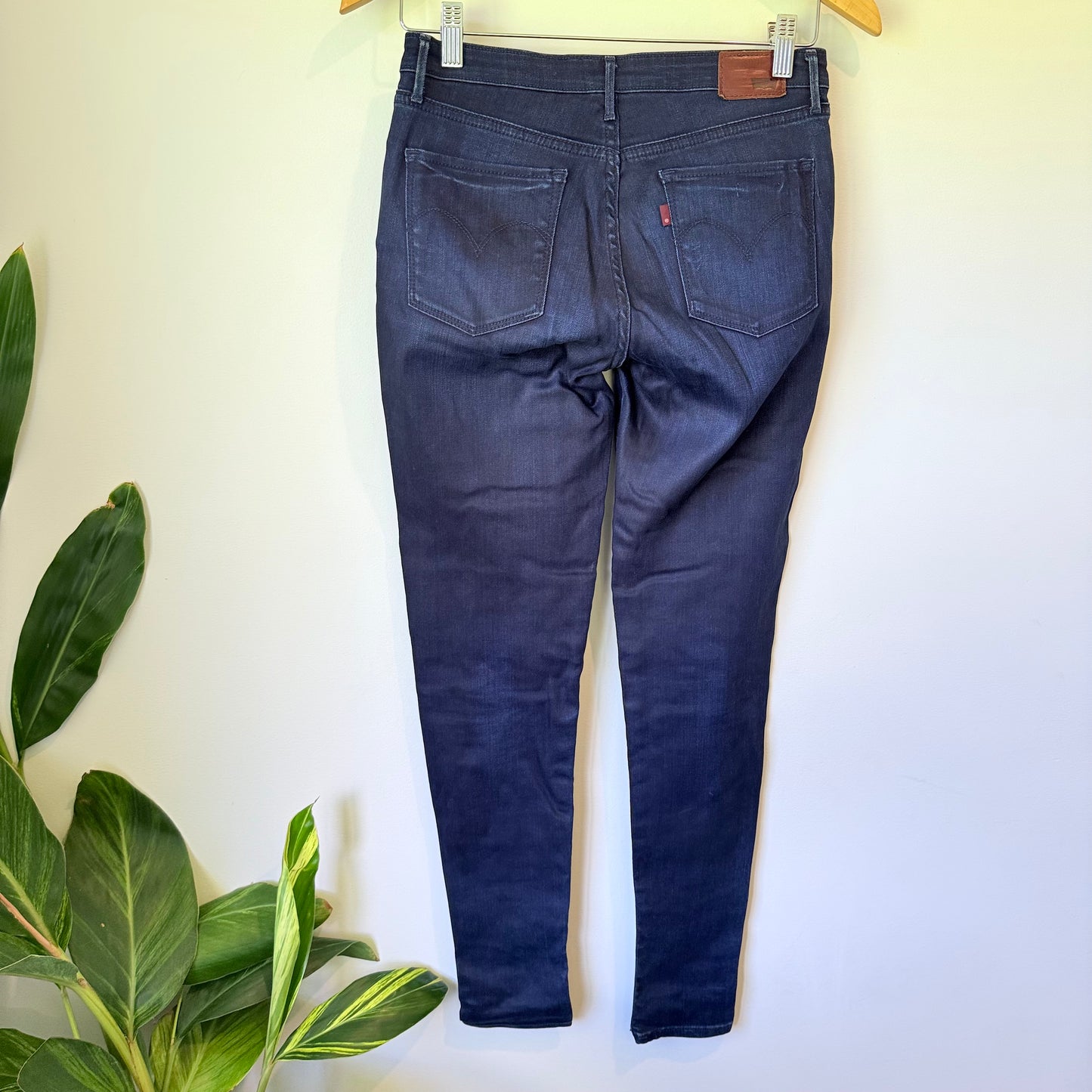 Levi Strauss Size 27 Dark Blue Skinny Jeans