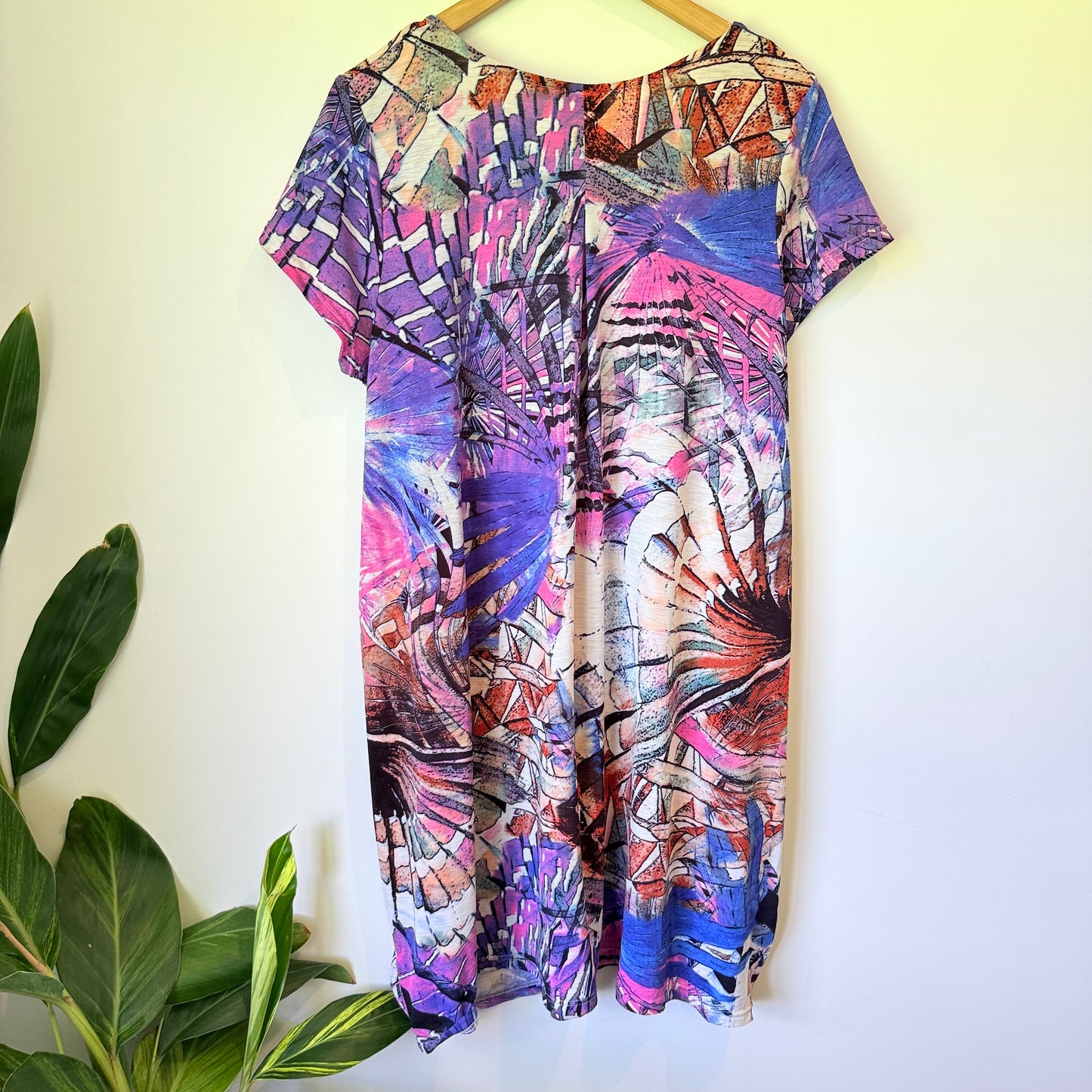 Quelque Size 14 Colorful Abstract Tunic Dress