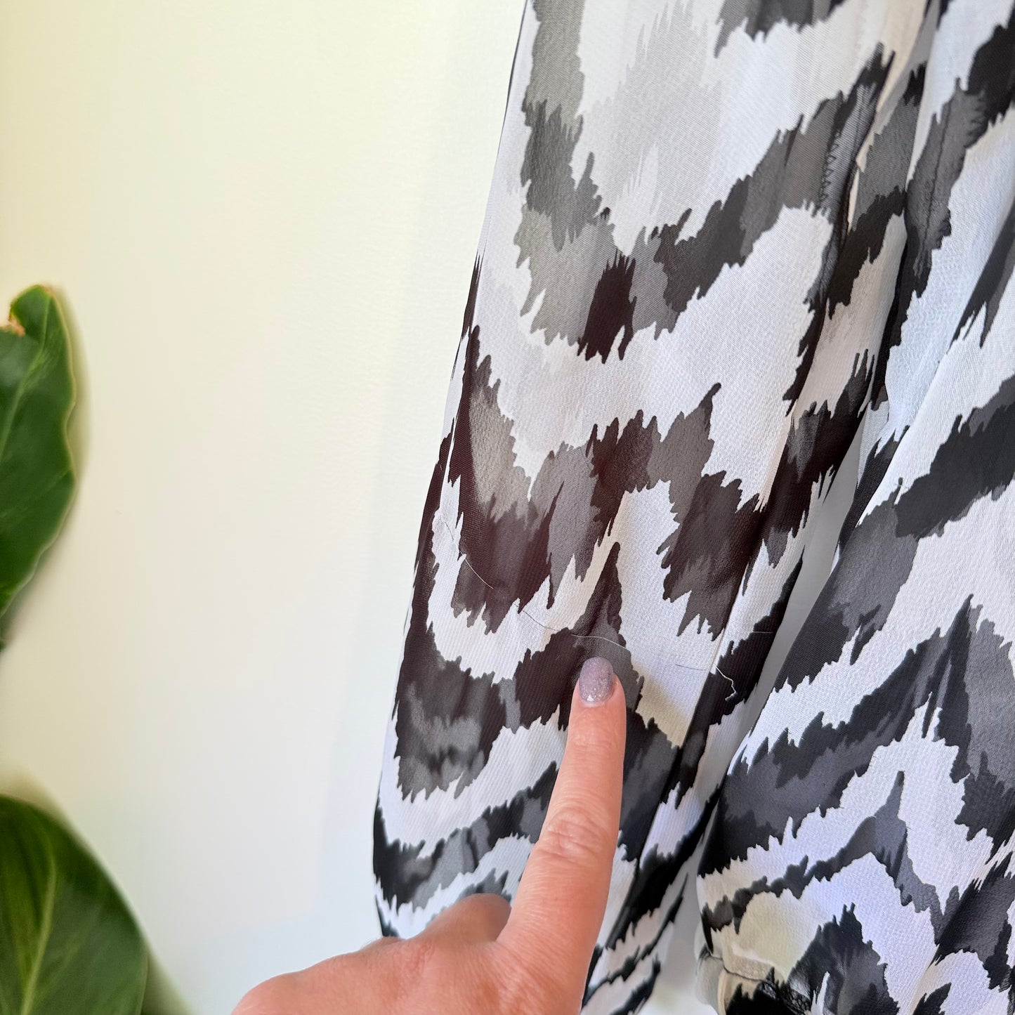 Cotton Express Size L Chevron Sheer Blouse