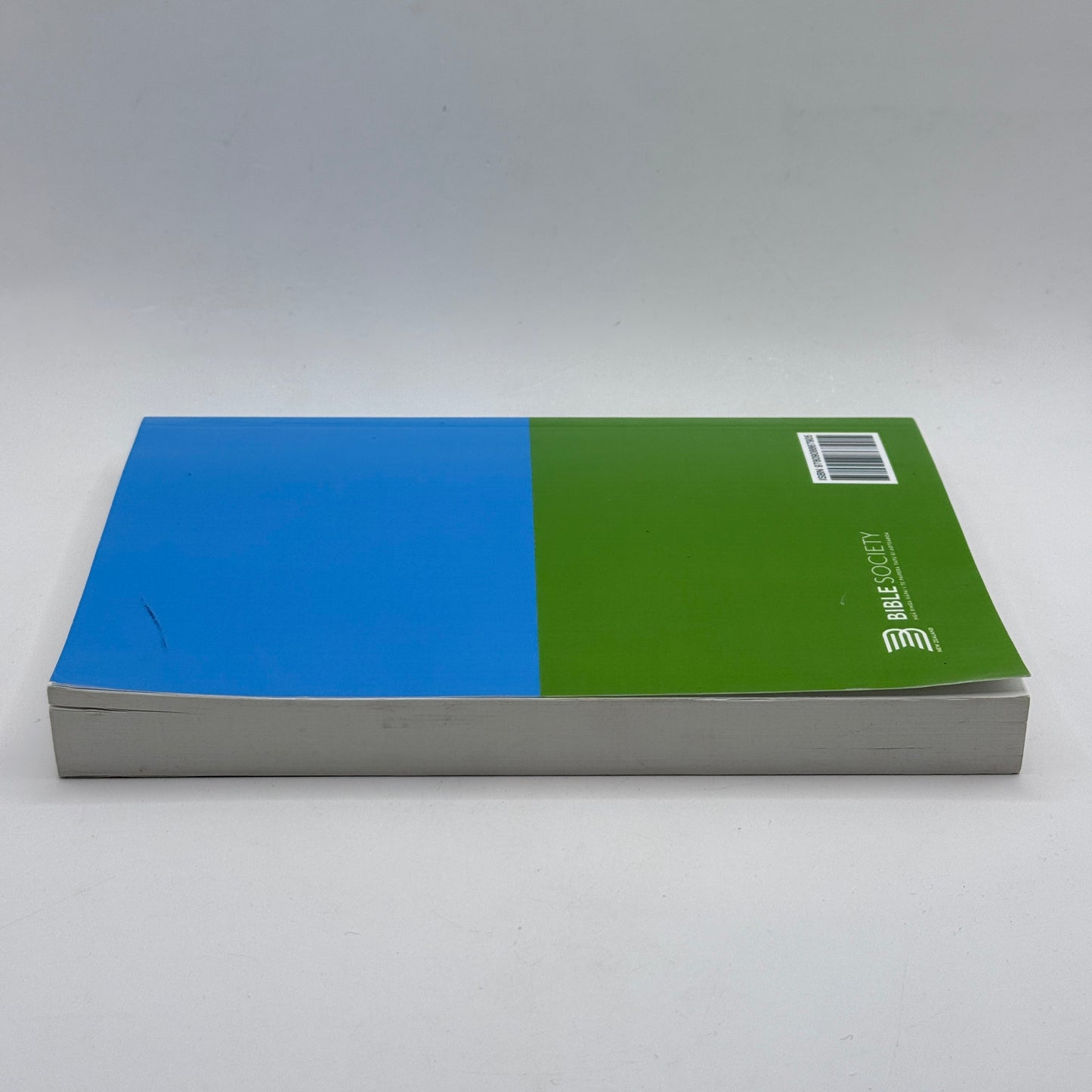 Te Kawenata Hou: The New Testament by Bible Society New Zealand