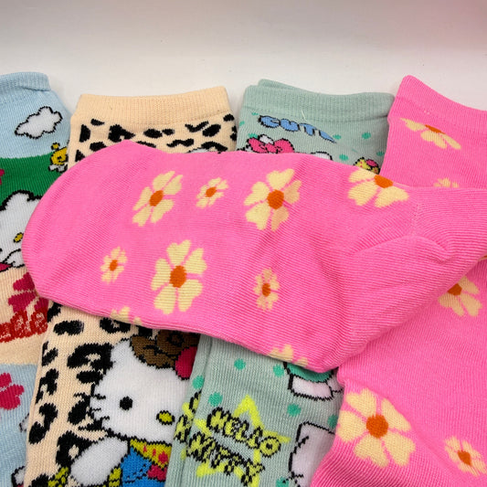 Hello Kitty Girls Socks 5 Pair Set (Ages 5-8)