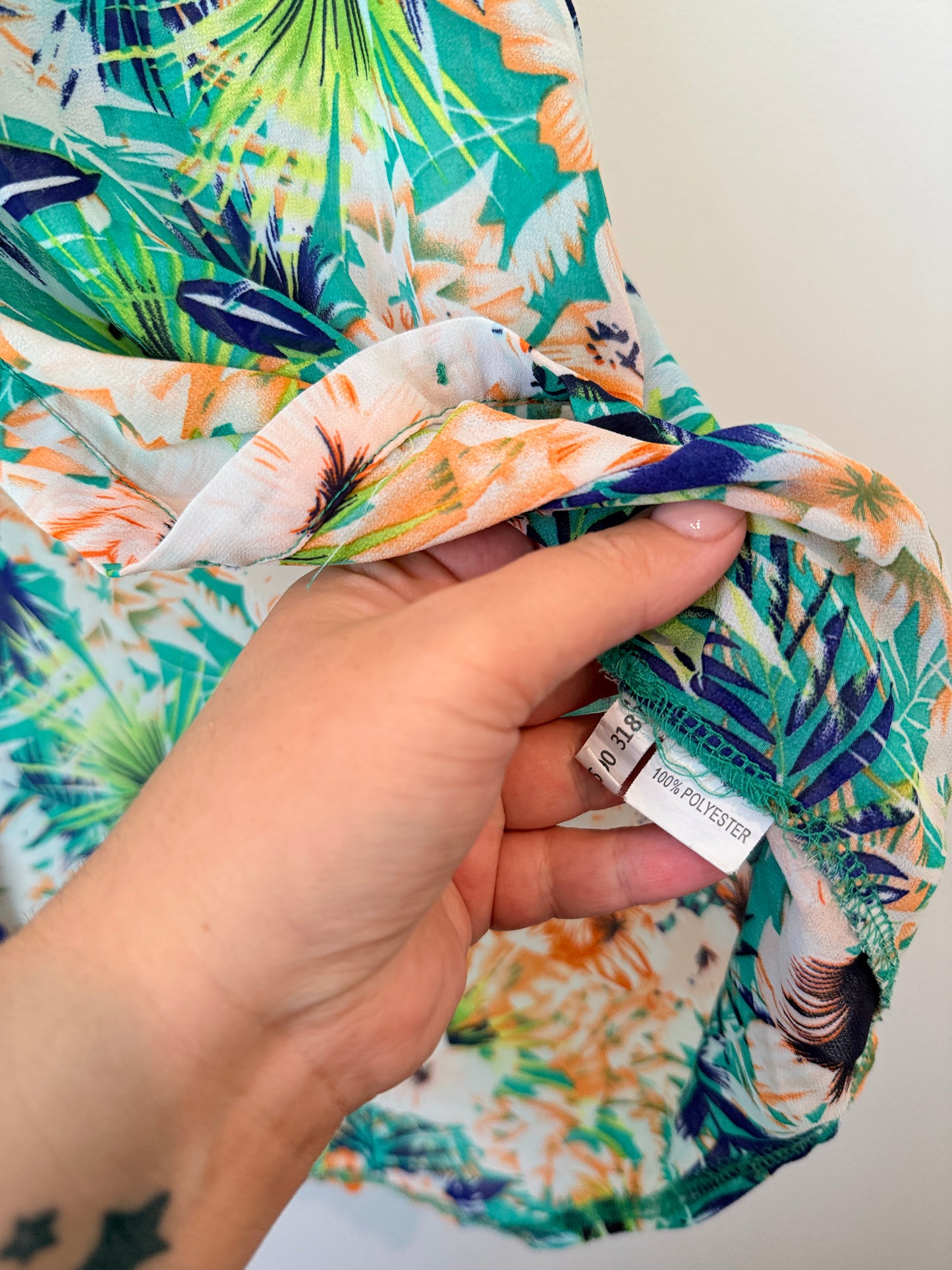 Paper Scissors Size 10 Floral Print Button-Down Top