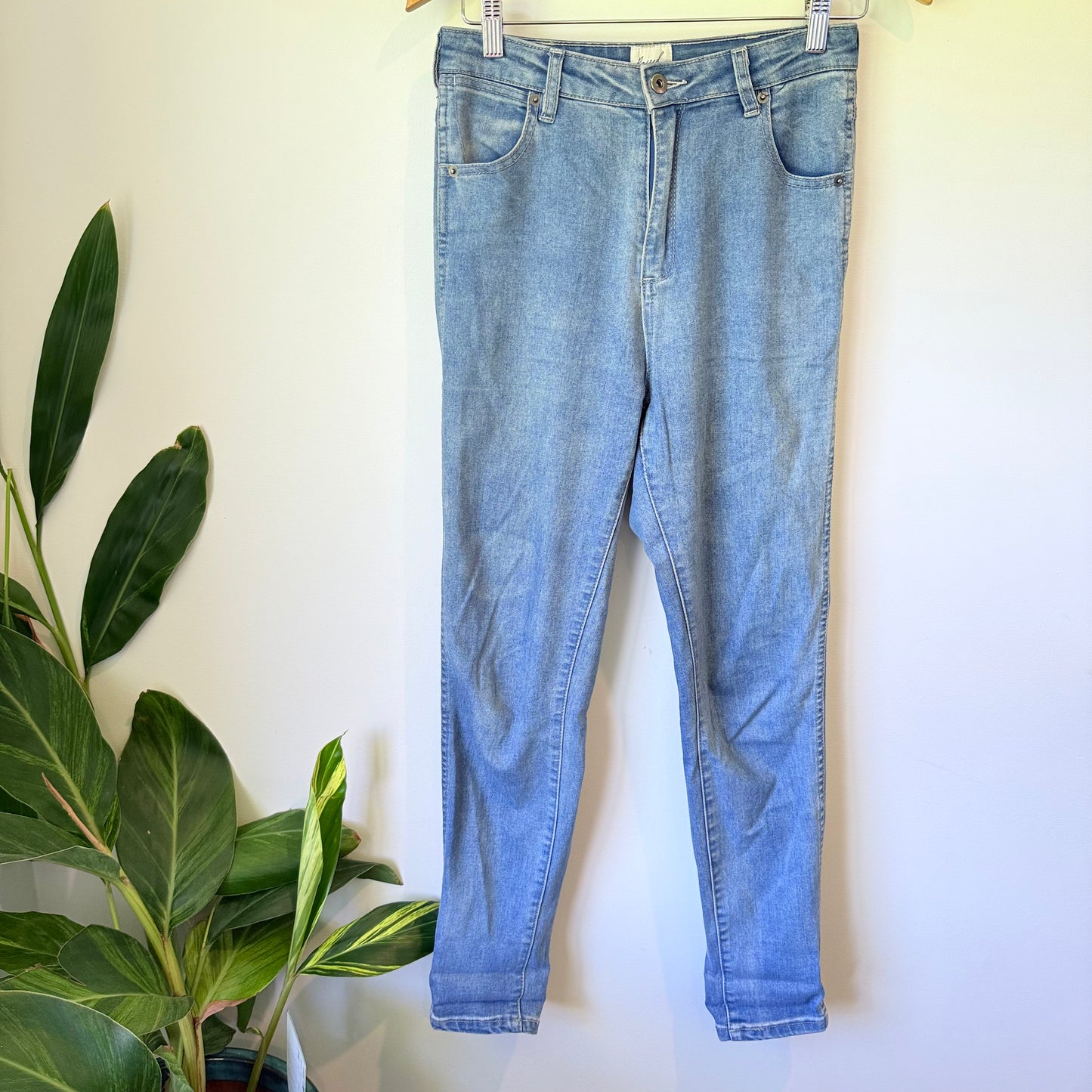 Raised by Wild Size 8 Jeans