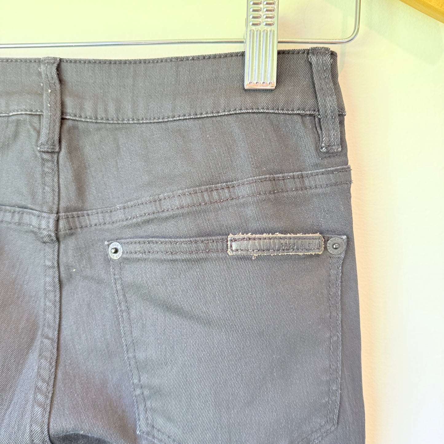 Sass & Bide Size 24 Mid-Rise Skinny Jeans