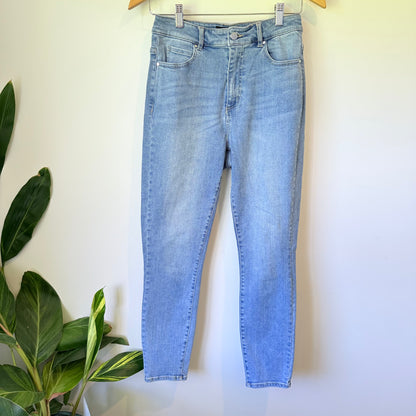 Witchery Size 9 High-Rise Straight-Leg Jeans