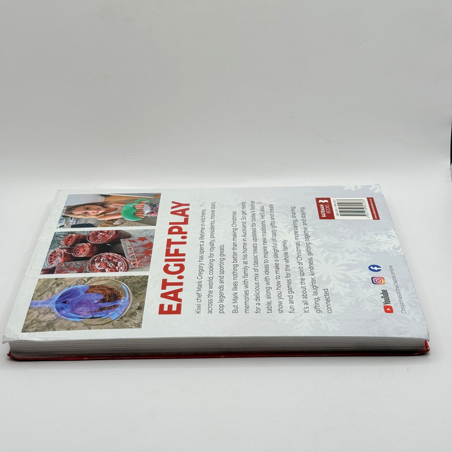 Christmas at the Castle Cookbook: Eat. Gift. Play. by Mark Gregory