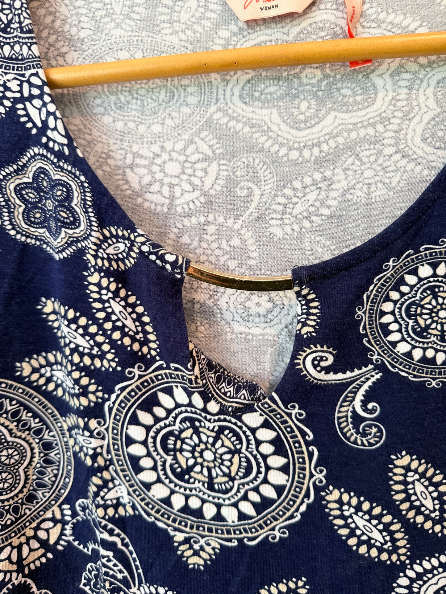 Miller Size 16 Floral Print Top