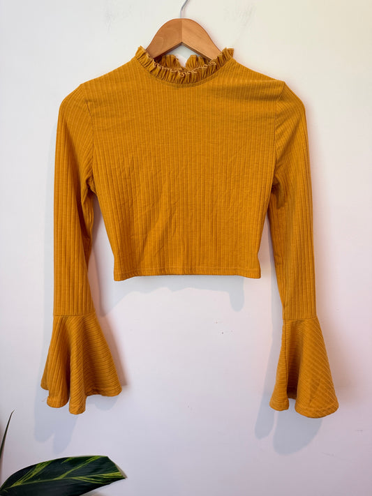Free 2BU Size 8 Flare-Sleeve Crop Top