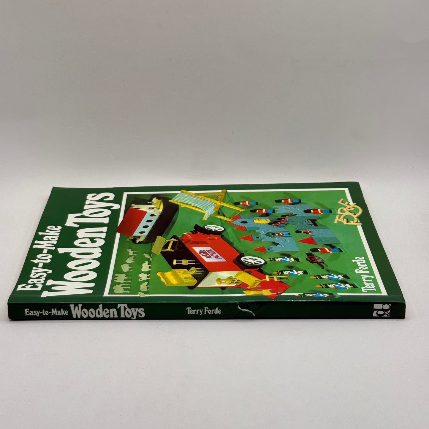 Easy-to-Make Wooden Toys by Terry Forde