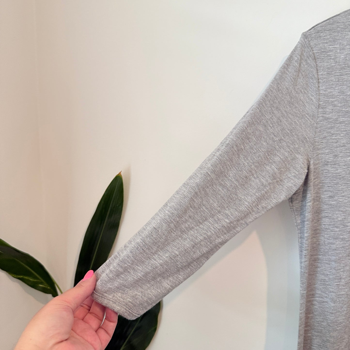 EMERGE Dress - Grey Frill Hem - Size L