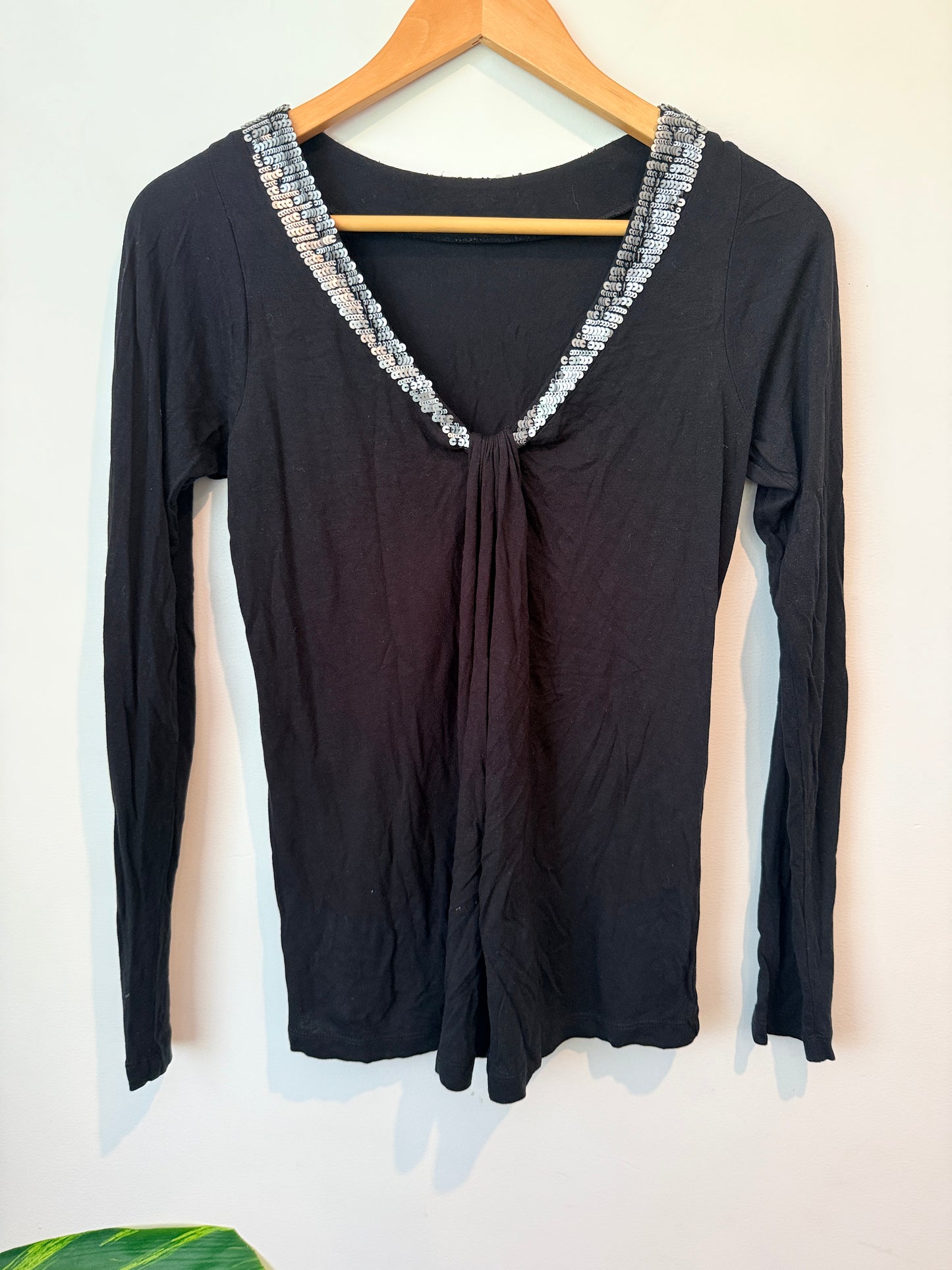 Brand Unknown U/Arm to U/Arm 39cm Long-Sleeve Sequin Trim Top