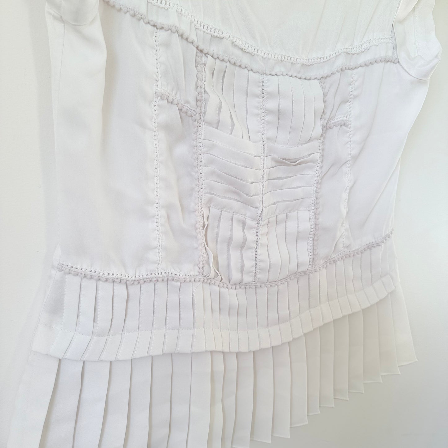 Max Size 11 White Sleeveless Top – Pleated Peplum Hem