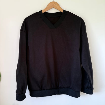 SHEIN Size M Black V-Neck Sweater