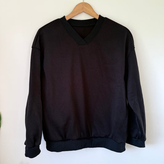 SHEIN Size M Black V-Neck Sweater
