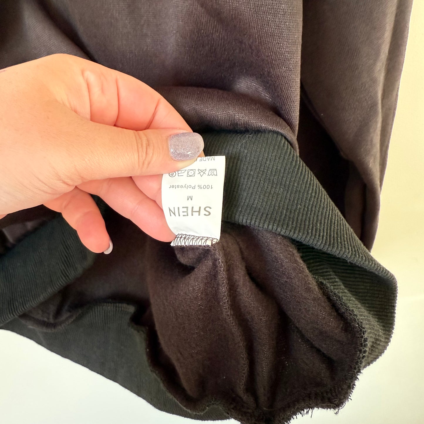 SHEIN Size M Black V-Neck Sweater