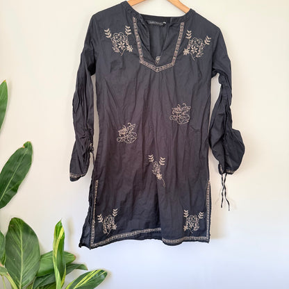 Zara Woman U/Arm to U/Arm 45cm Black Embroidered Tunic Top