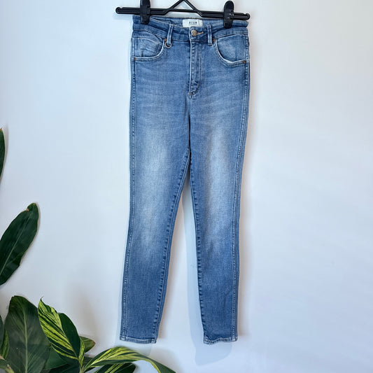 NEUW Marilyn Skinny Pavement Blue Jeans - Size 26