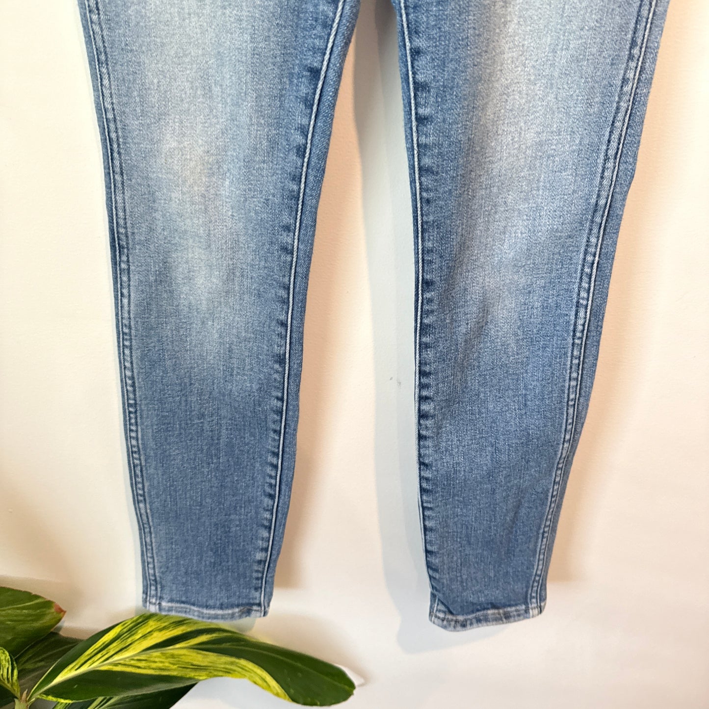 NEUW Marilyn Skinny Pavement Blue Jeans - Size 26