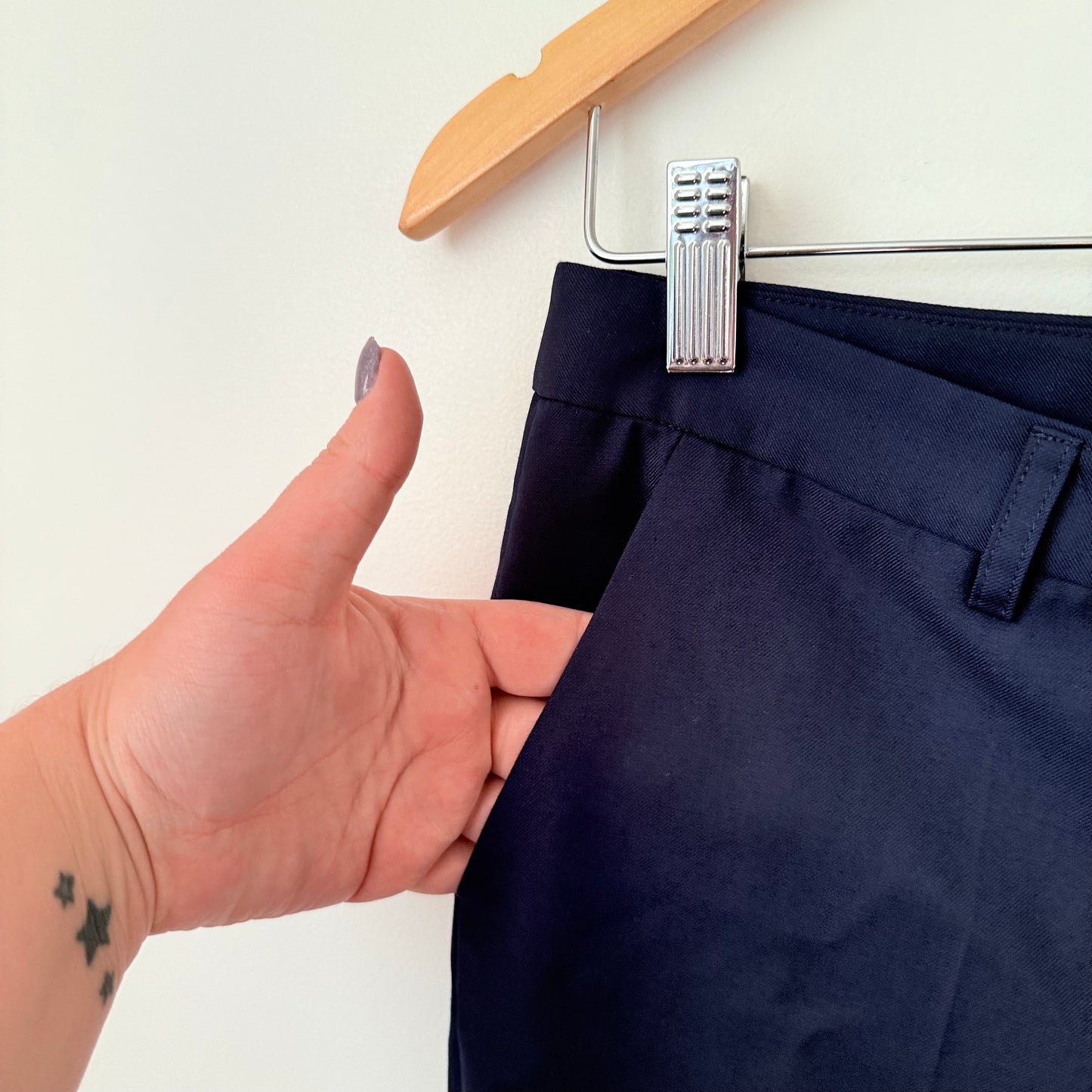 Yvonne Benneti 76cm Waist Navy Wool Tailored Dress Trousers