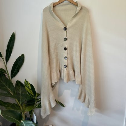One Size Poncho Cream/Beige Knit Frill