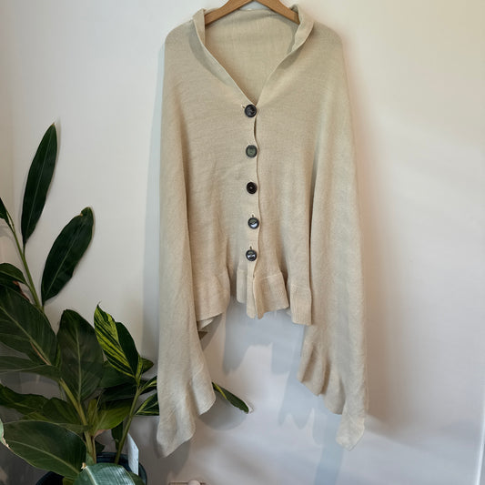 One Size Poncho Cream/Beige Knit Frill