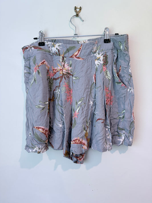 Anko Size 14 Floral-Printed Shorts