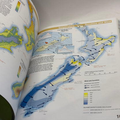Bateman Contemporary Atlas of New Zealand by Russell Kirkpatrick
