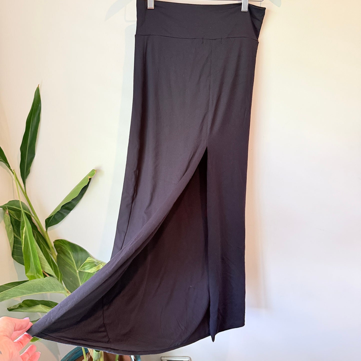 Glassons Black Maxi Skirt Size M