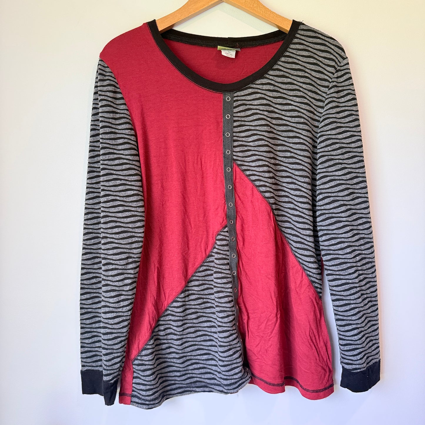 SIENNA ROAD (NZ) Long Sleeve Top Red/Grey Zebra Print - Size 12