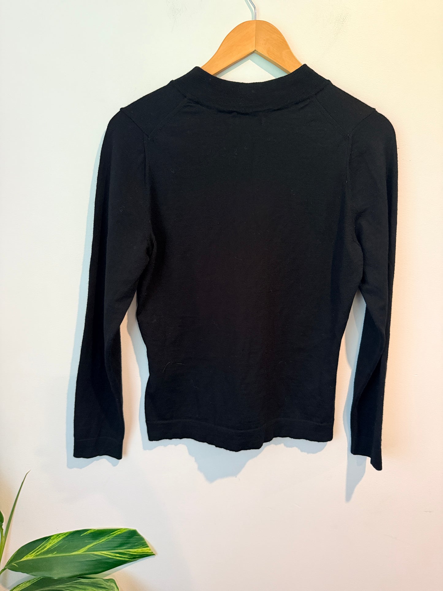 Visage (NZ Made) Size M Long-Sleeved 100% Merino Top
