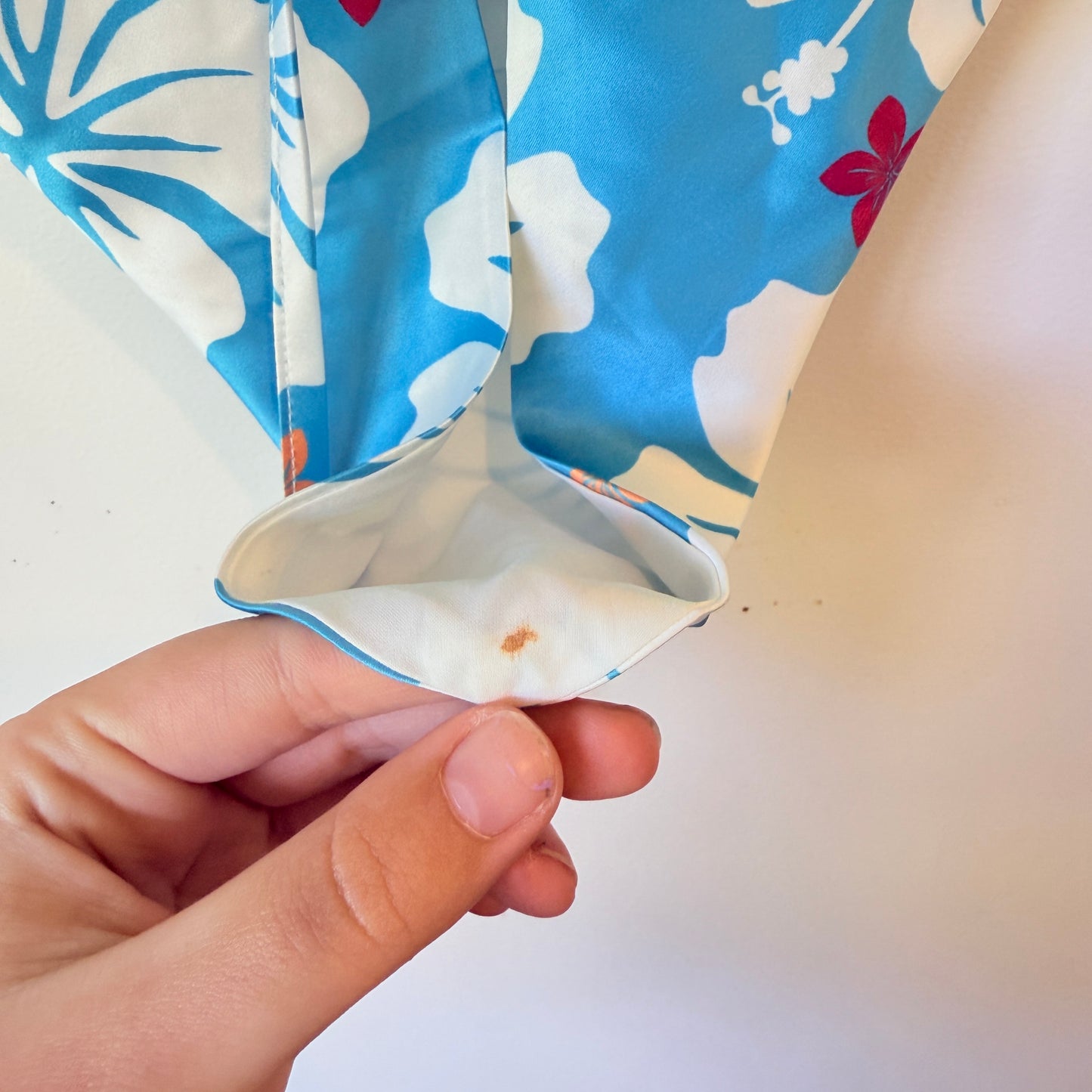 BEGINNING BOUTIQUE Halter Neck Crop Top - Size 8