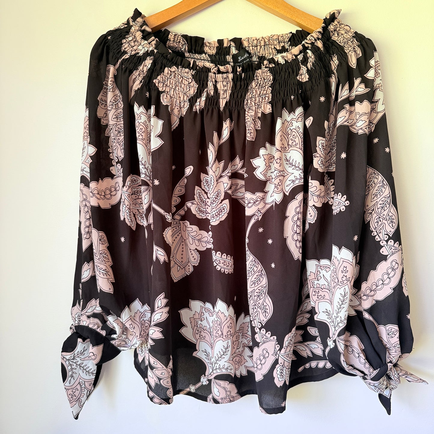 BARDOT Off Shoulder Long Sleeve Top Print - Size XS