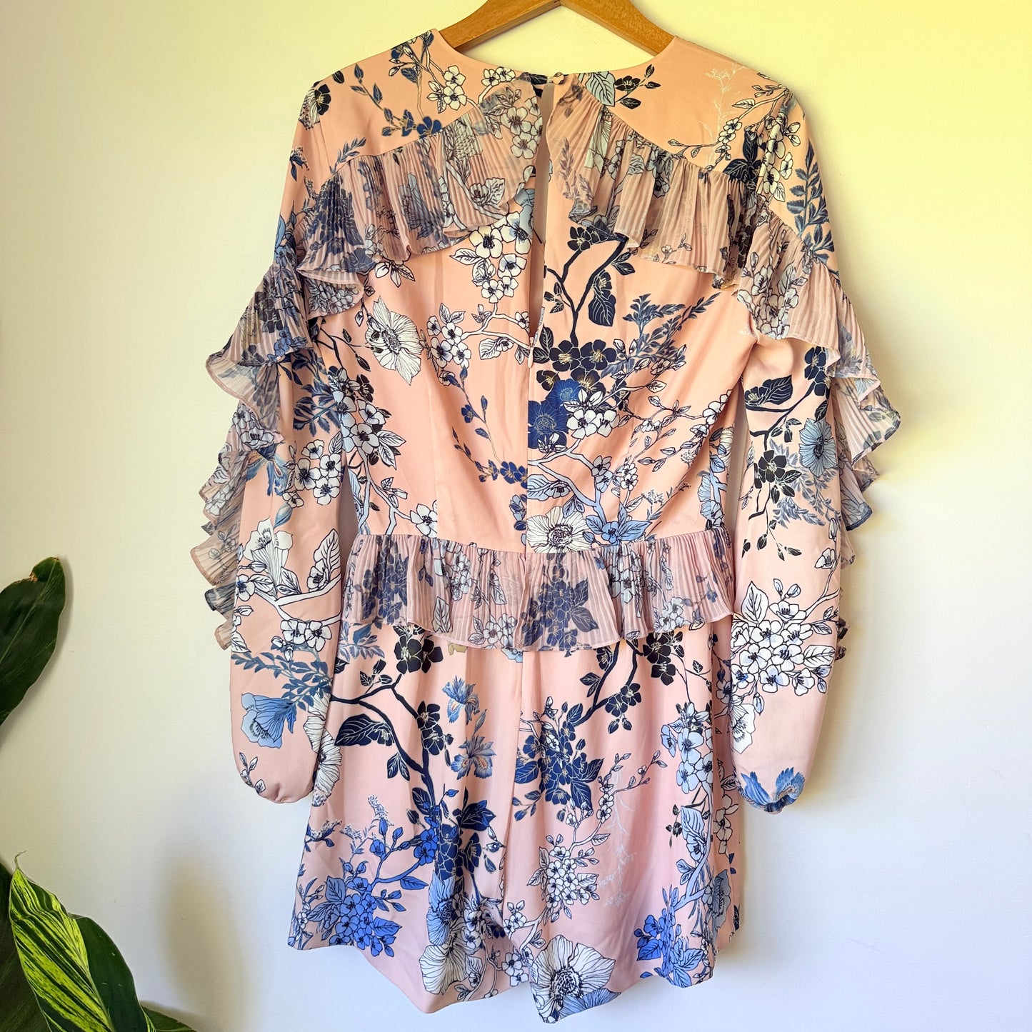 LIMITED EDITION WITCHERY Floral Ruffle Playsuit - Size 8