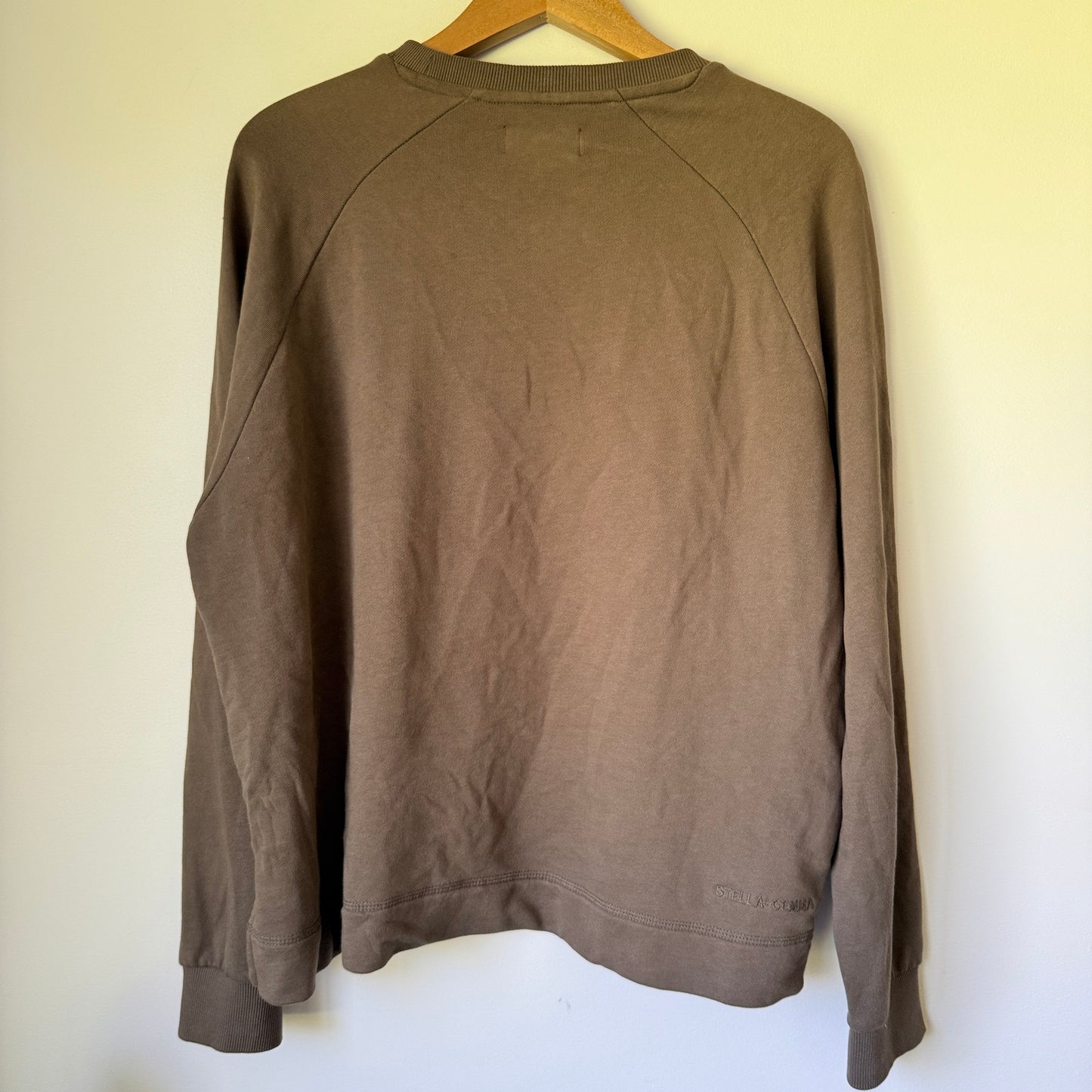 STELLA + GEMMA Nico Sweatshirt Floral Graphic Brown - Size 8