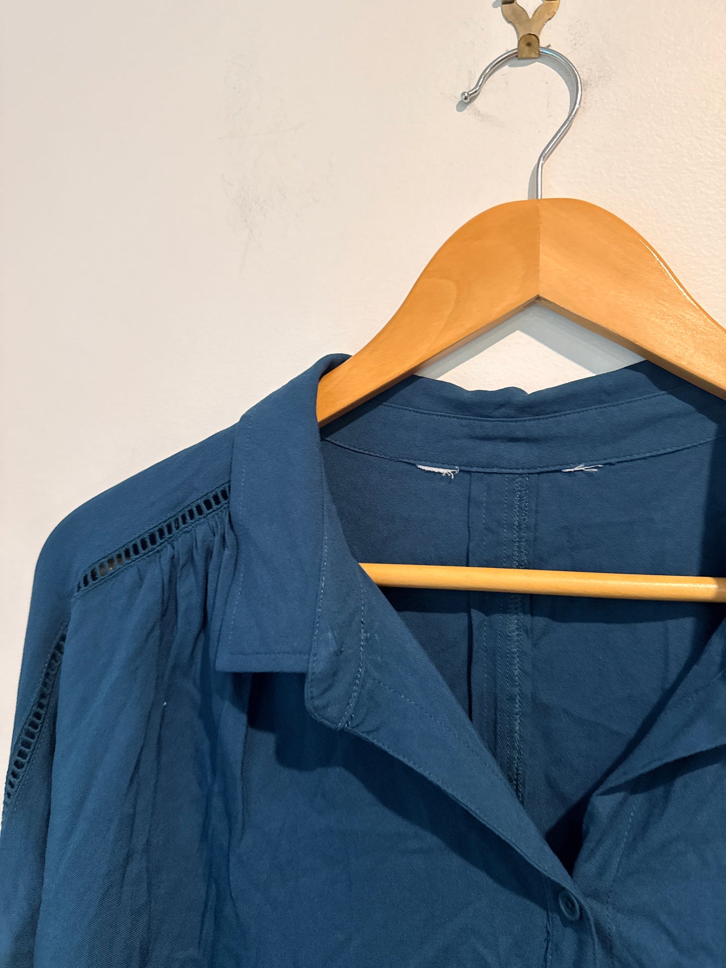 Brand Unknown Size U/Arm to U/Arm 58cm Long Sleeve Blouse