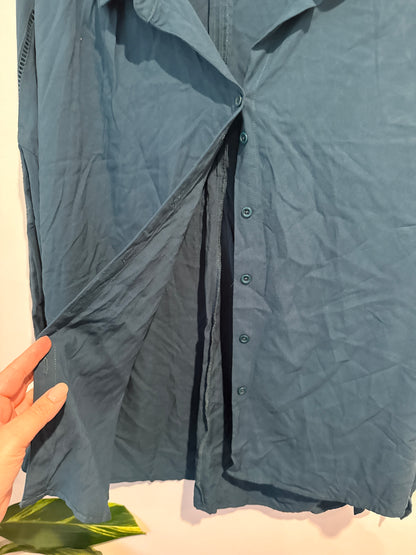 Brand Unknown Size U/Arm to U/Arm 58cm Long Sleeve Blouse