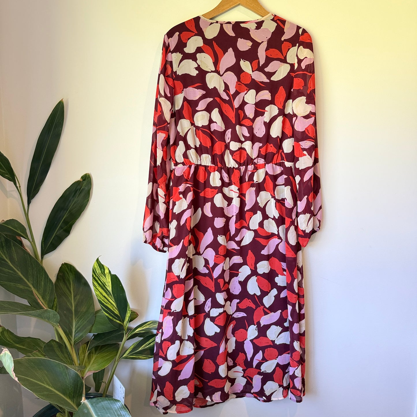 Perfectionary. Long Sleeve Midi Dress Leaf Print - Size 14