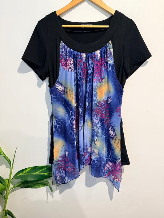 L. Linda Size 14 Multicolor Abstract Top
