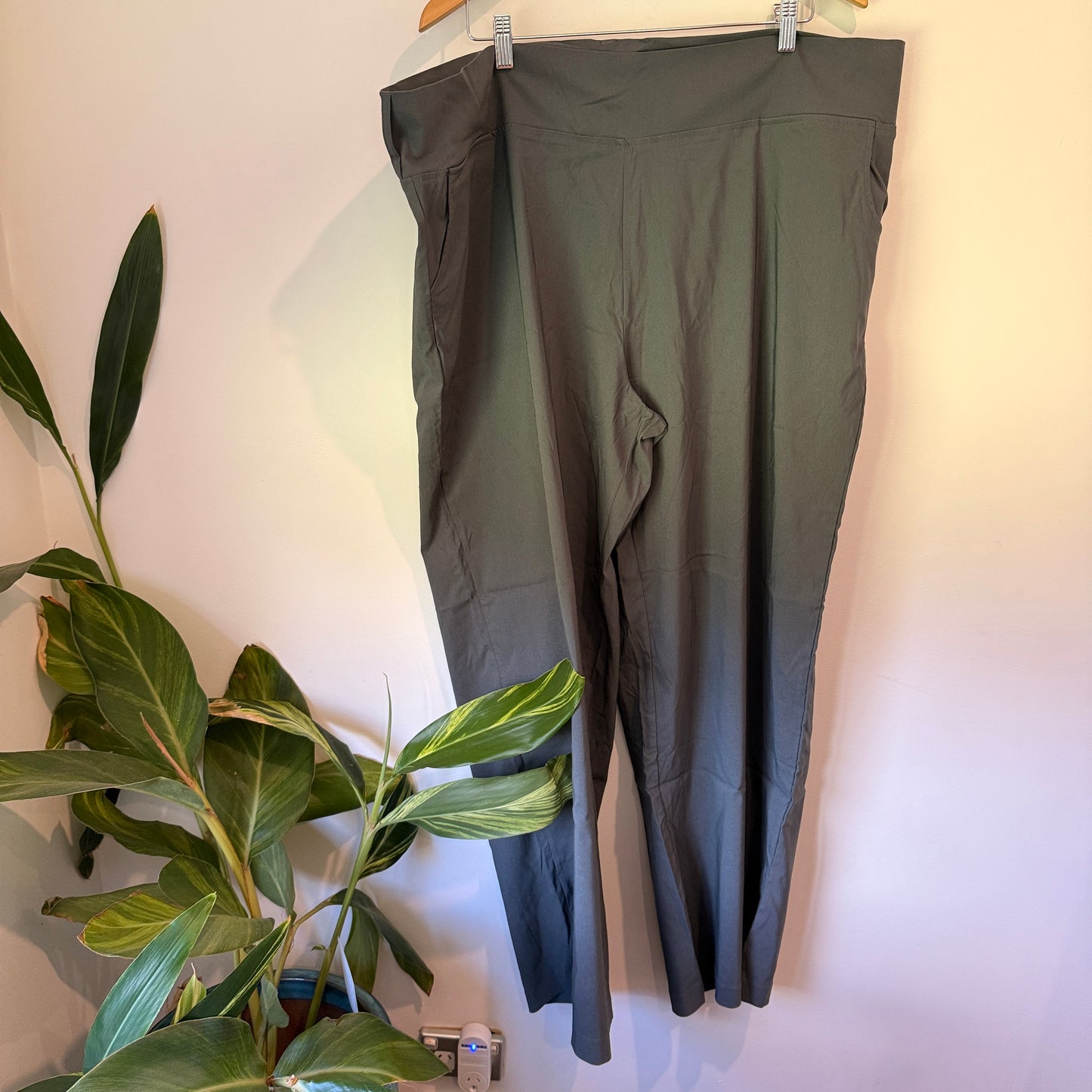 Sara Pull On Pants Size 28 Nickel Grey