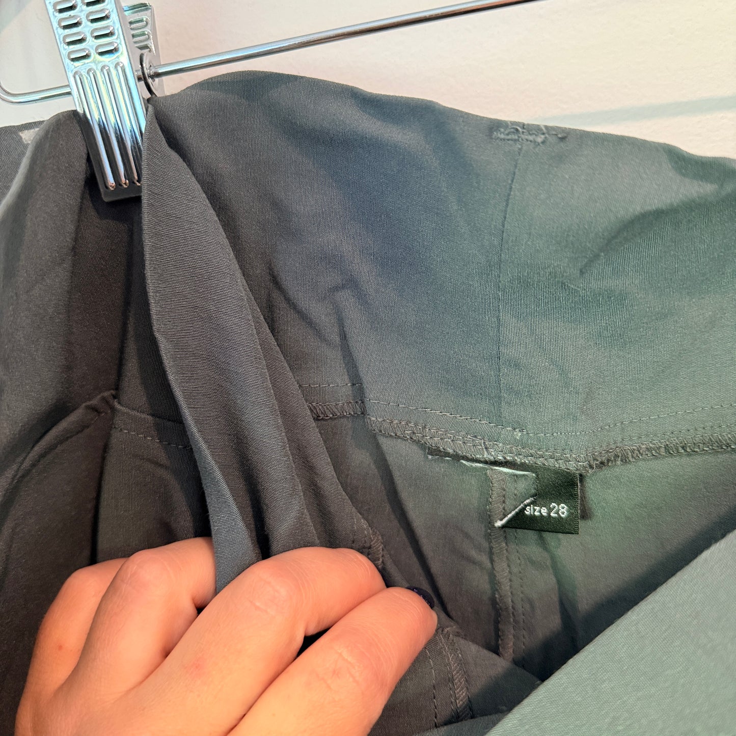 Sara Pull On Pants Size 28 Nickel Grey