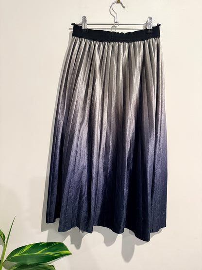 InShop Size 30 (64cm Waist) Gradient Pleated Midi Skirt