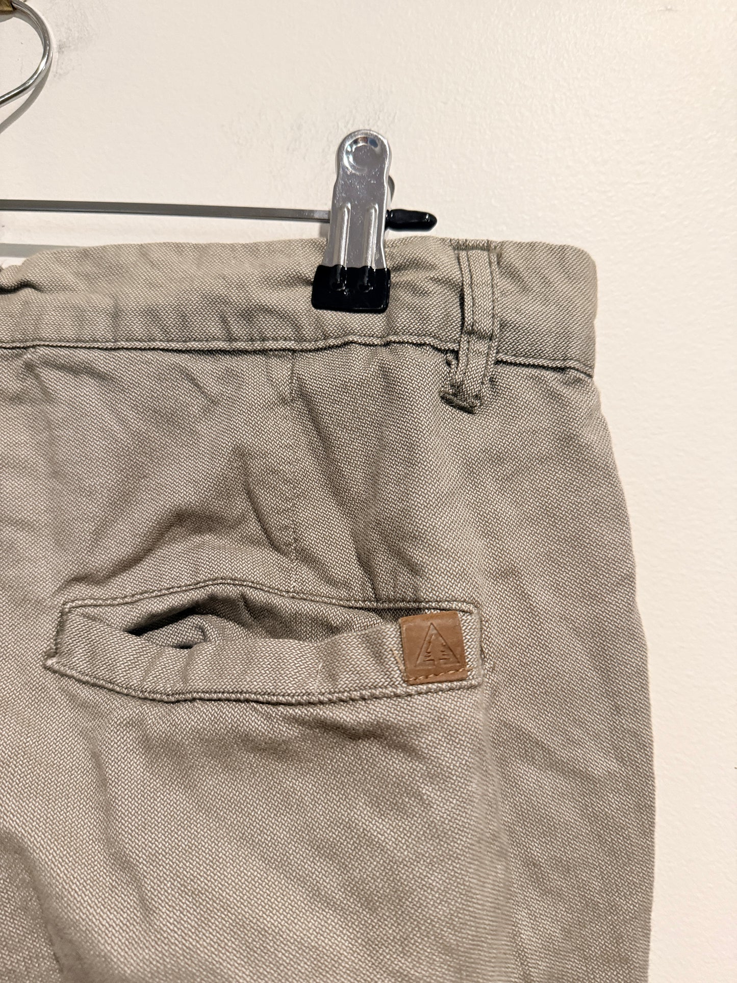 Park Size 30 Khaki Chino Pants