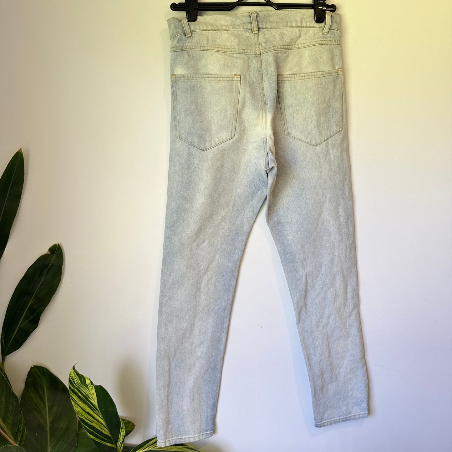 RUBY Straight Leg Distressed Jeans Light Wash - Size 6