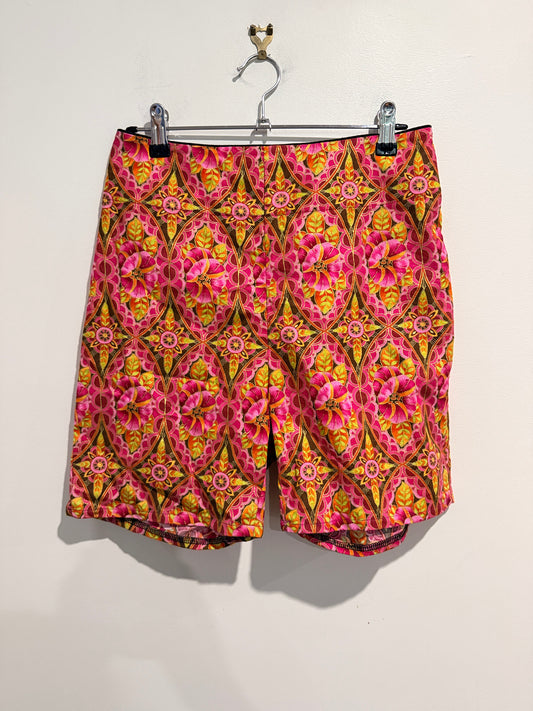 Misty Lang Size 8 Floral Print Shorts