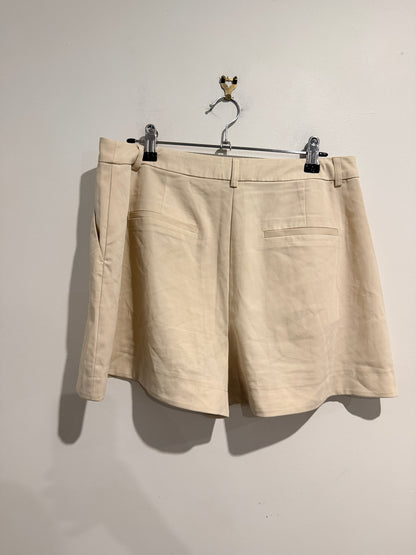 Glassons Size 12 Straight-Cut Shorts