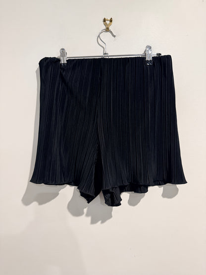 MONKL Size S Pleated Shorts